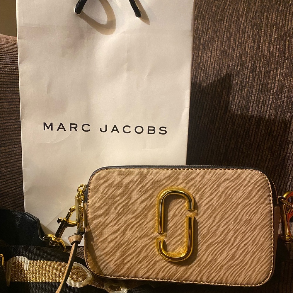 Marc Jacob camera crossbody